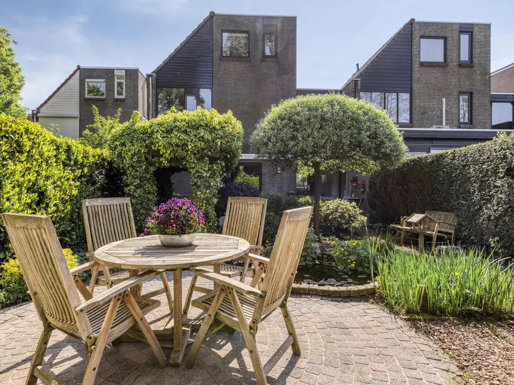 Zuurbes 21, ROTTERDAM