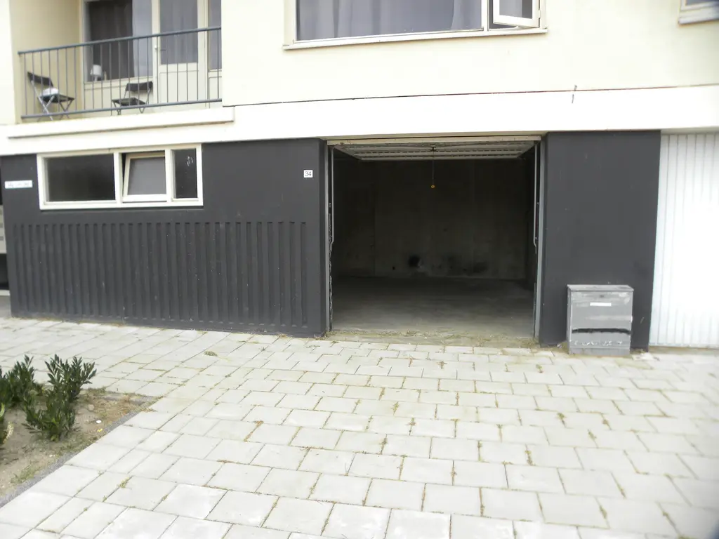 Uranusstraat 34 , SPIJKENISSE