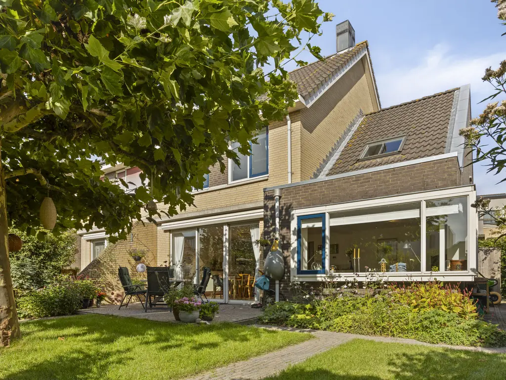 Paganinistraat 28, CAPELLE AAN DEN IJSSEL
