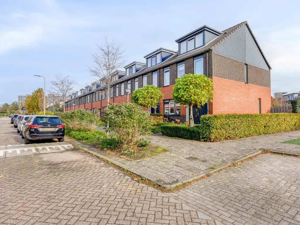 Donizettistraat 4, CAPELLE AAN DEN IJSSEL