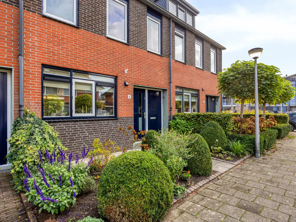 Donizettistraat 4, CAPELLE AAN DEN IJSSEL