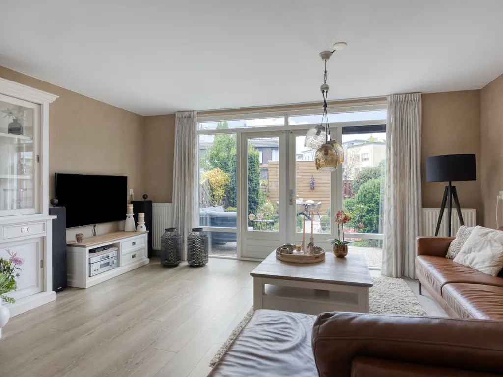Donizettistraat 4, CAPELLE AAN DEN IJSSEL