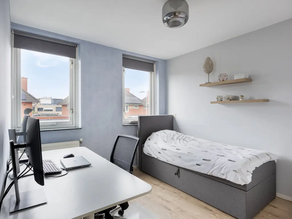 Donizettistraat 4, CAPELLE AAN DEN IJSSEL