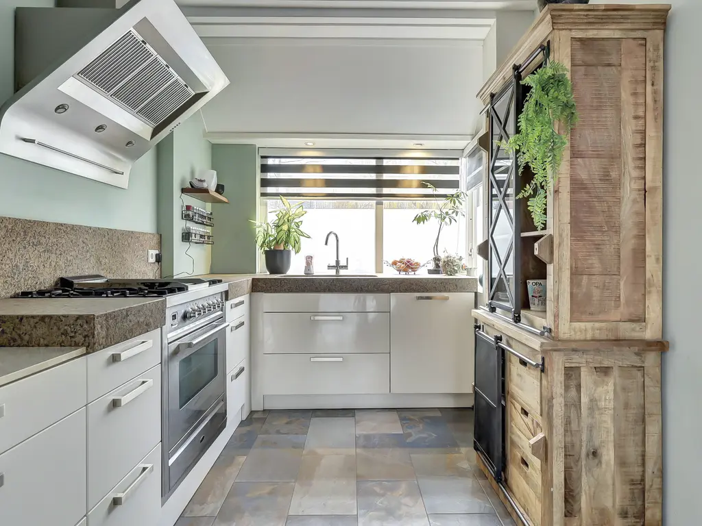 Dreef 56, HELLEVOETSLUIS