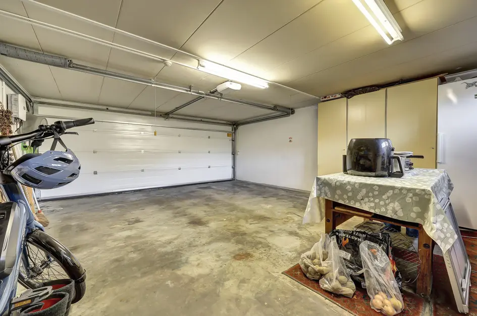 Notaris L P vd Blinkln 11a