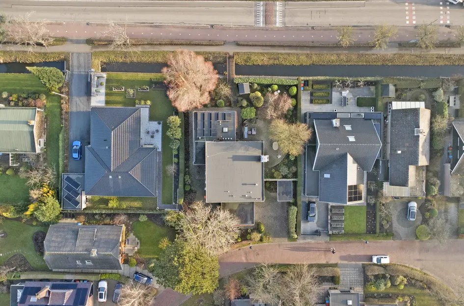 Notaris L P vd Blinkln 11a