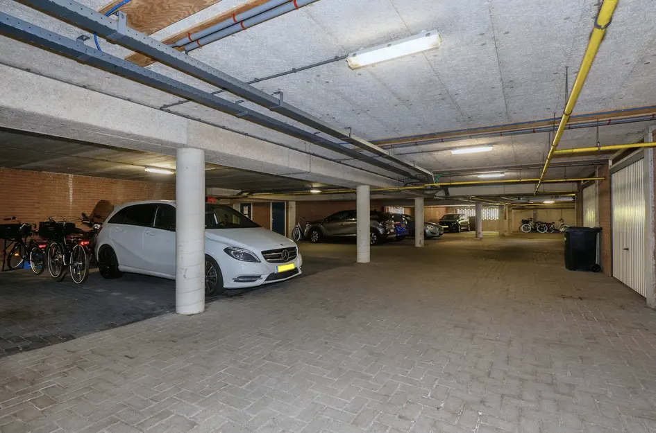 Lange Lombardstraat 74