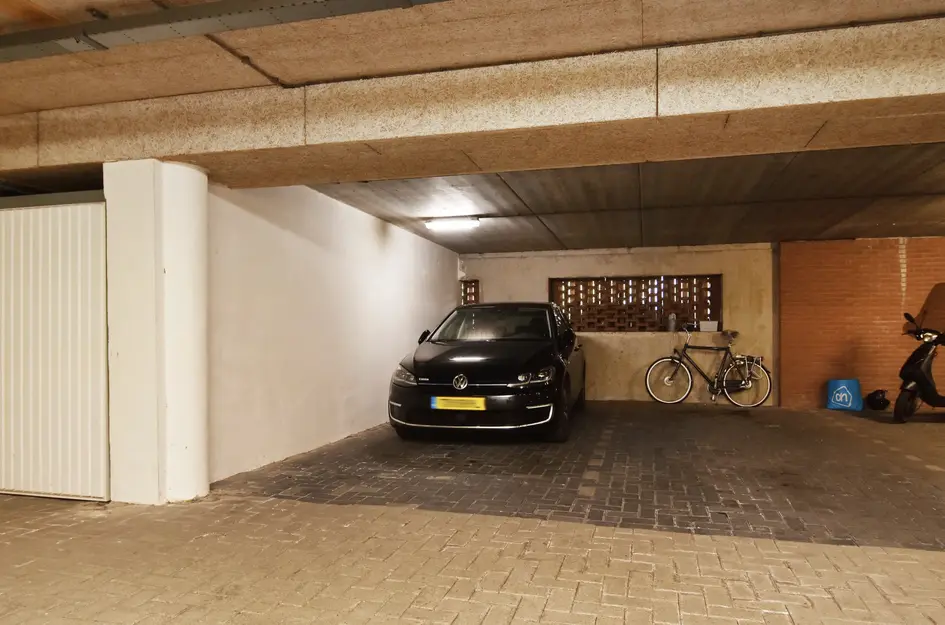 Lange Lombardstraat 74