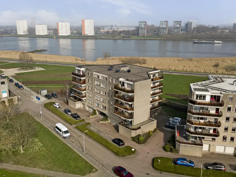 Maasboulevard 7, SPIJKENISSE