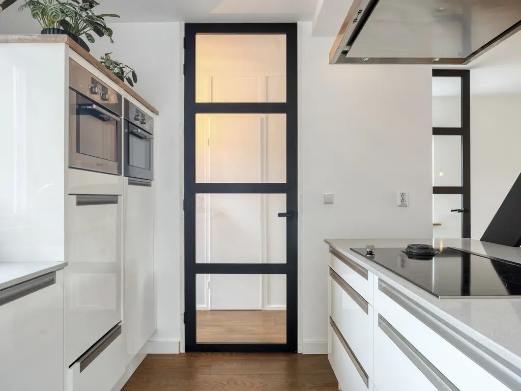 Karmozijnbes 18, ROTTERDAM