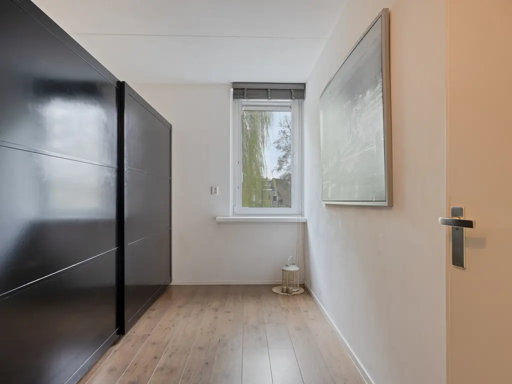 Karmozijnbes 18, ROTTERDAM