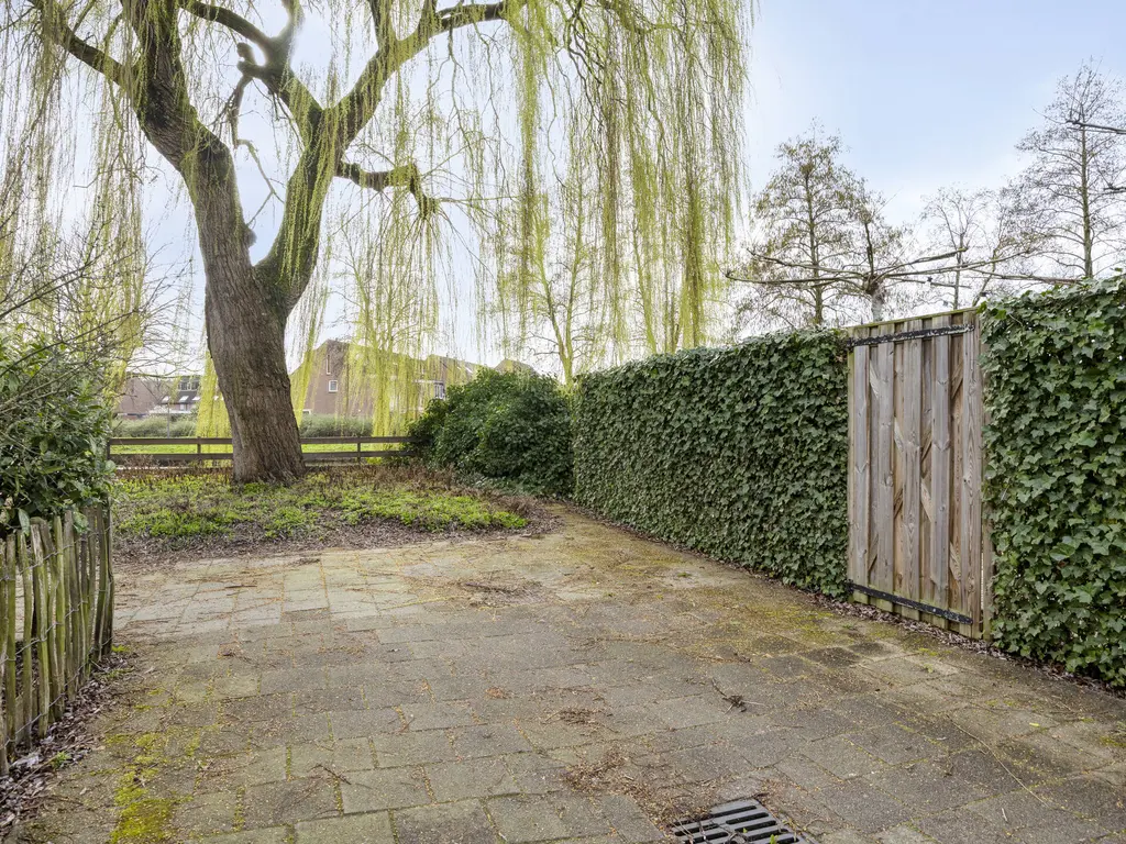 Karmozijnbes 18, ROTTERDAM