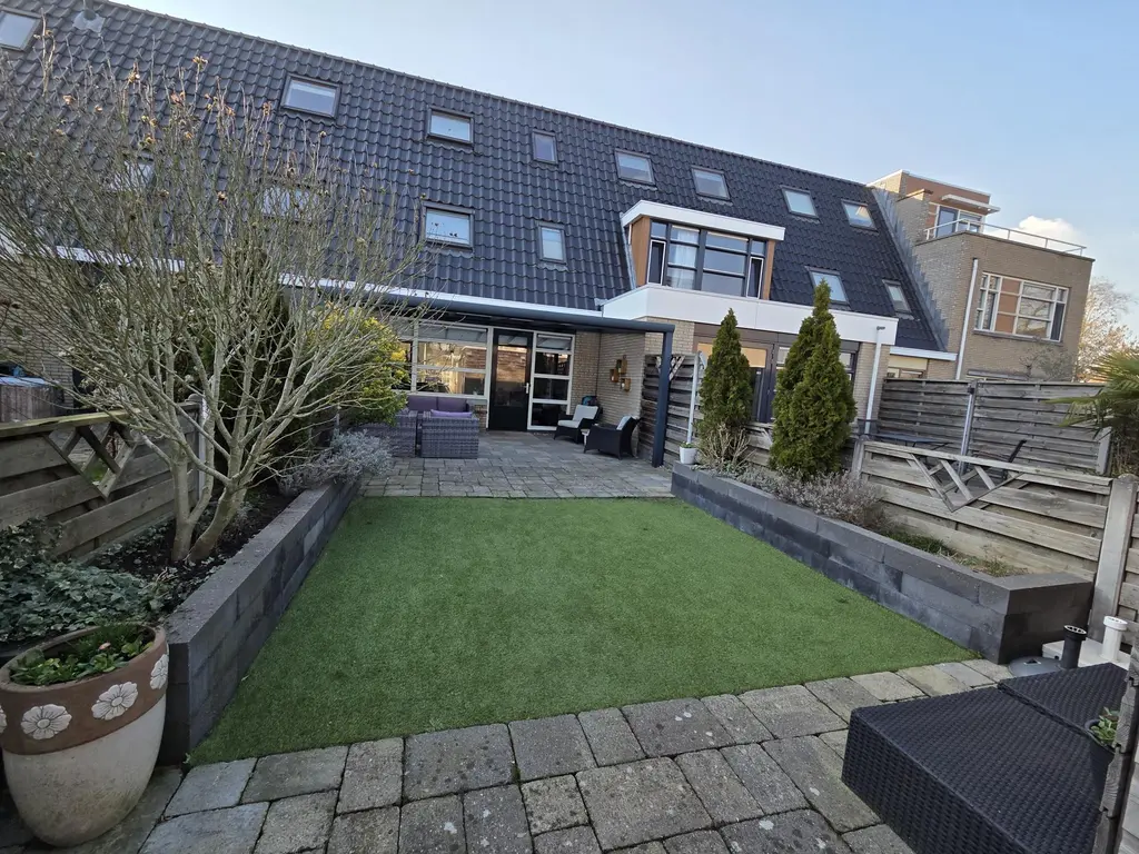 Krekelveen 356, SPIJKENISSE