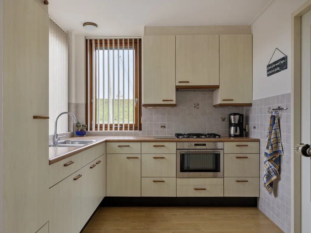 De Ruyterstraat 15, CAPELLE AAN DEN IJSSEL