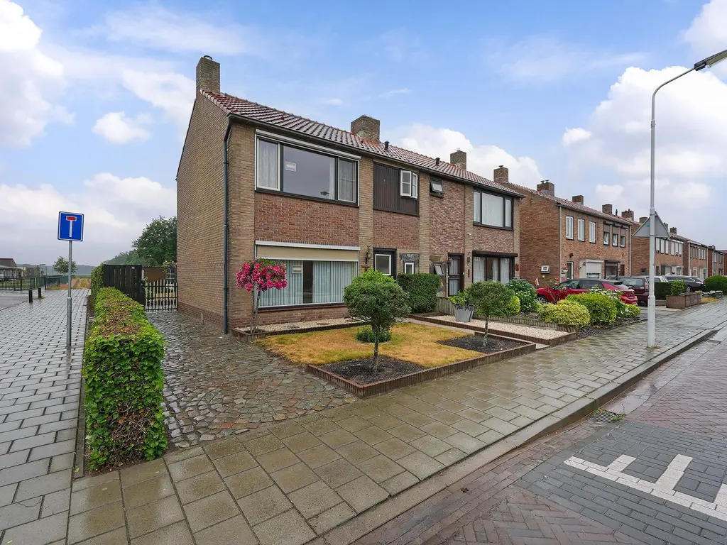 Beatrixstraat 44, CLINGE