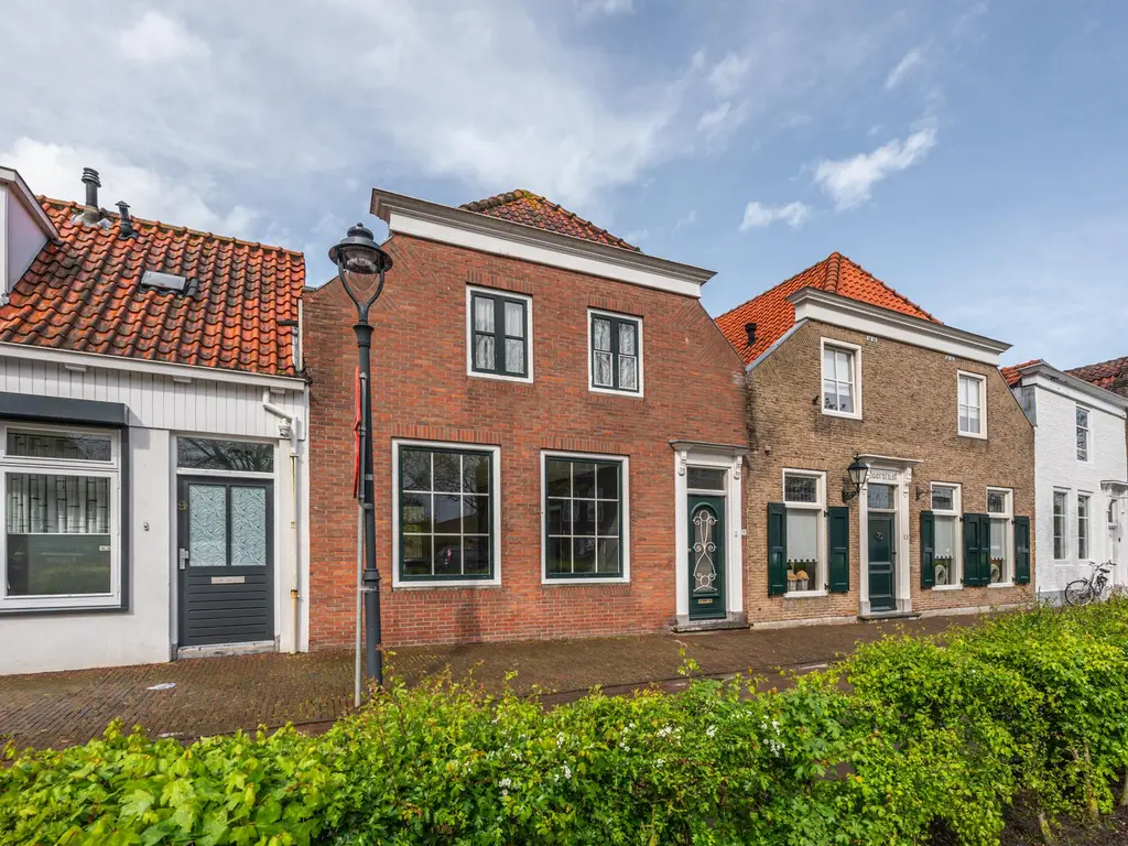 Oranjeplein 11, OOST-SOUBURG