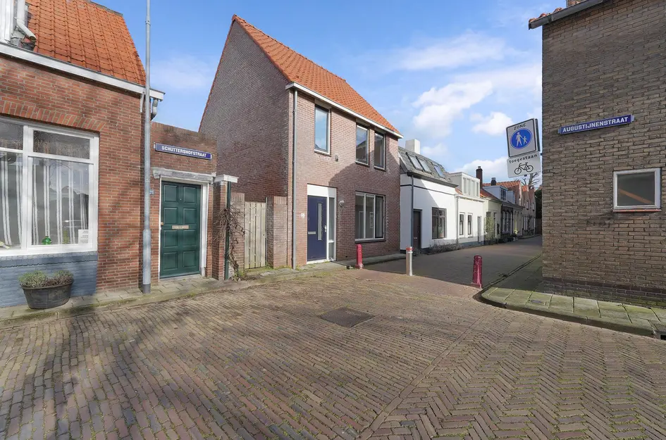 Schuttershofstraat 18