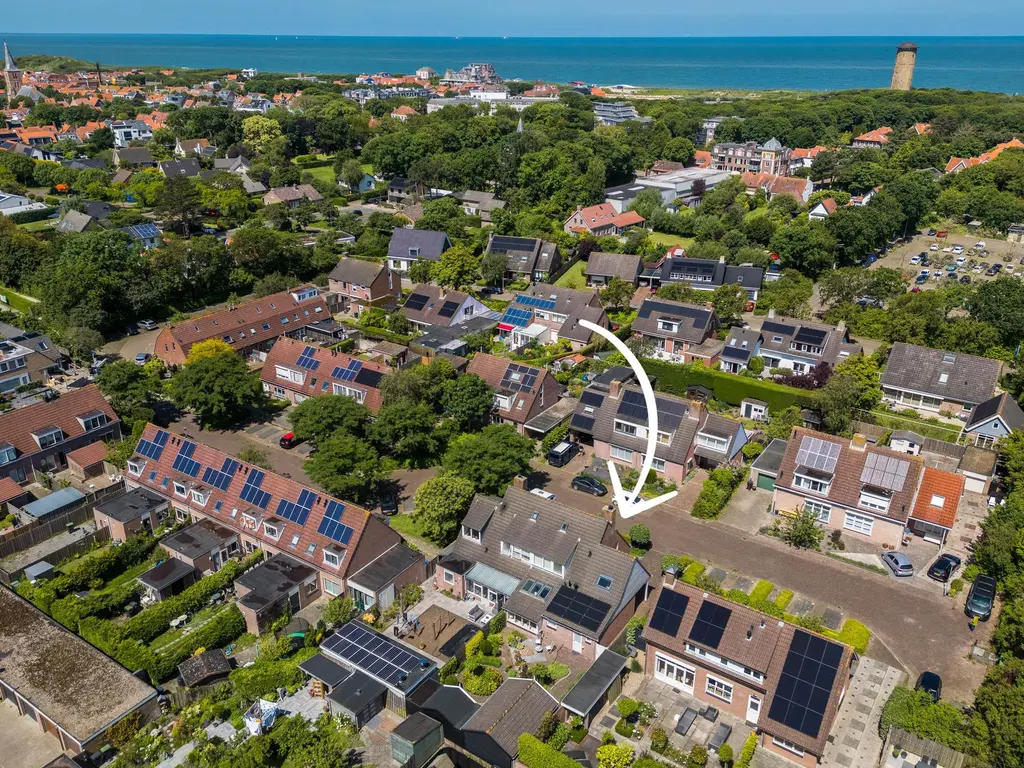 Spreeuwenhof 16, DOMBURG