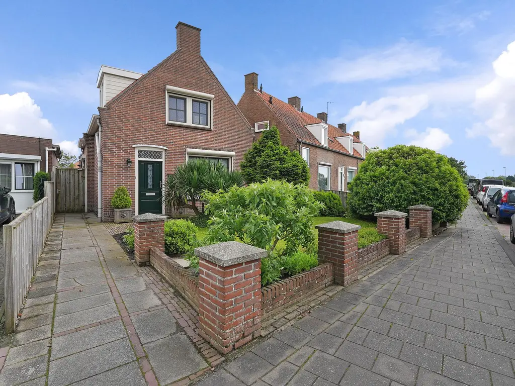 Korenweg 8, LEWEDORP