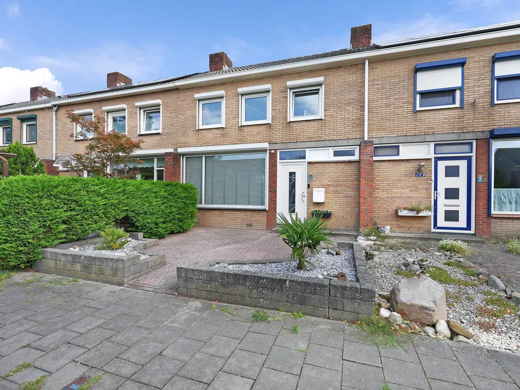 Burgemeester Stemerdinglaan 121, OOST-SOUBURG