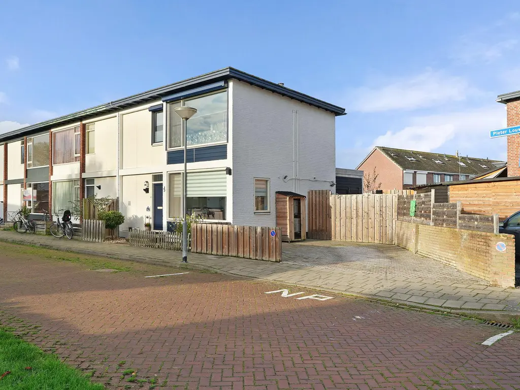 Pieter Louwersestraat 28, OOST-SOUBURG