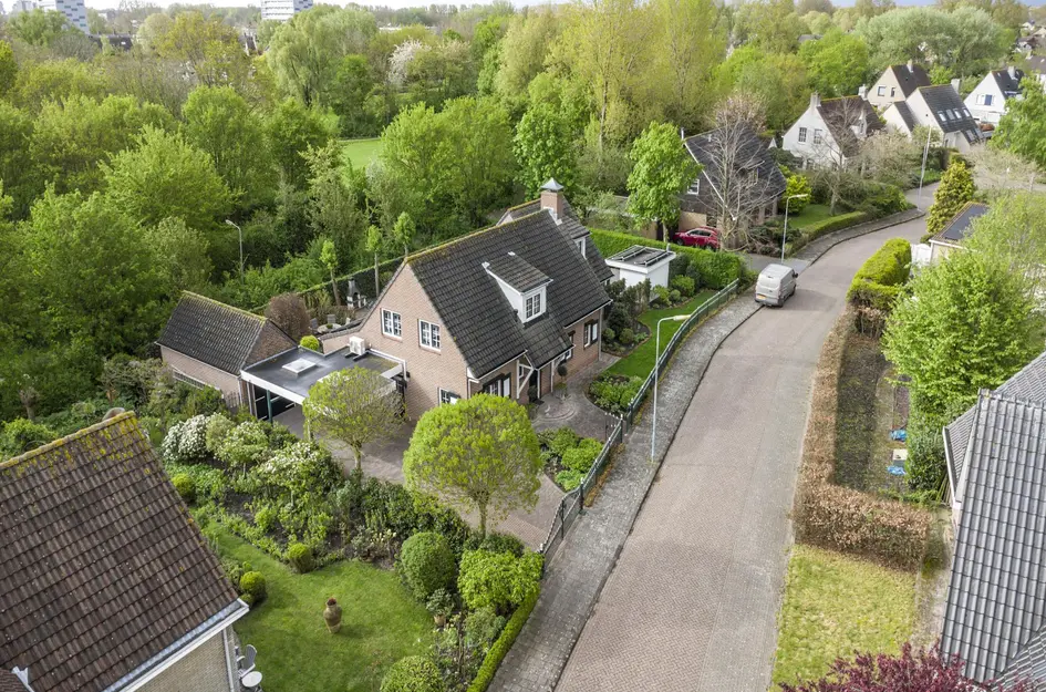 Albert van Dalsumlaan 18