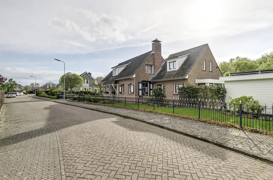 Albert van Dalsumlaan 18