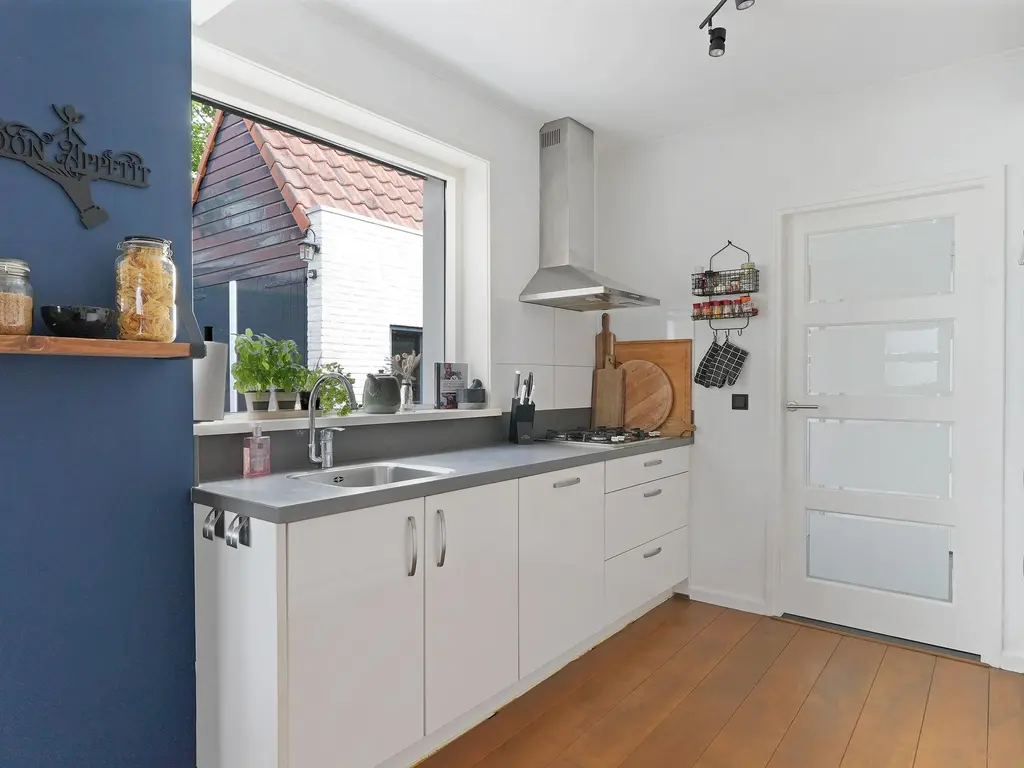 Bloemenstraat 7, OVEZANDE