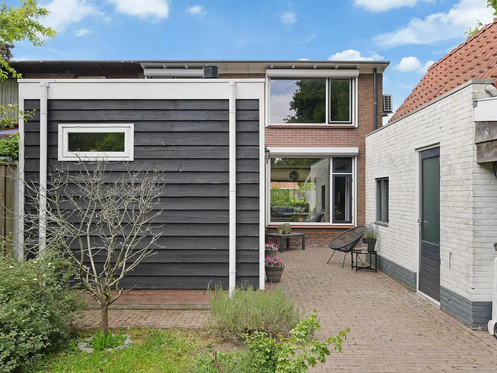 Bloemenstraat 7, OVEZANDE