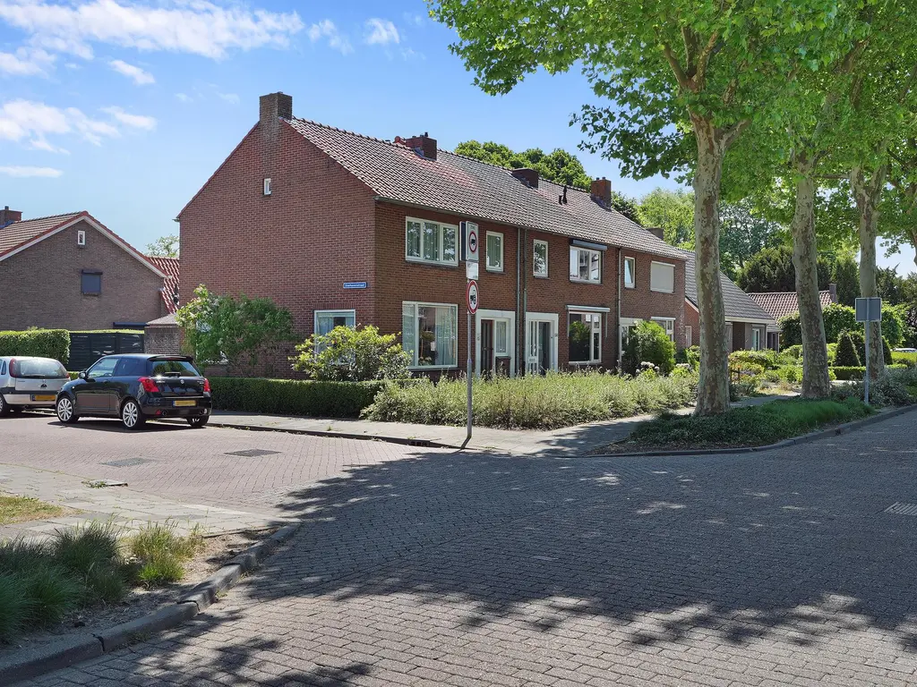 Oude Rijksweg 52, NIEUW- EN SINT JOOSLAND