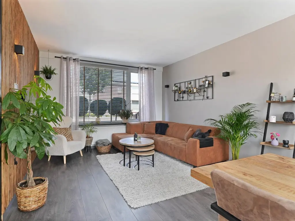 Stuart Makkersstraat 11, OOST-SOUBURG