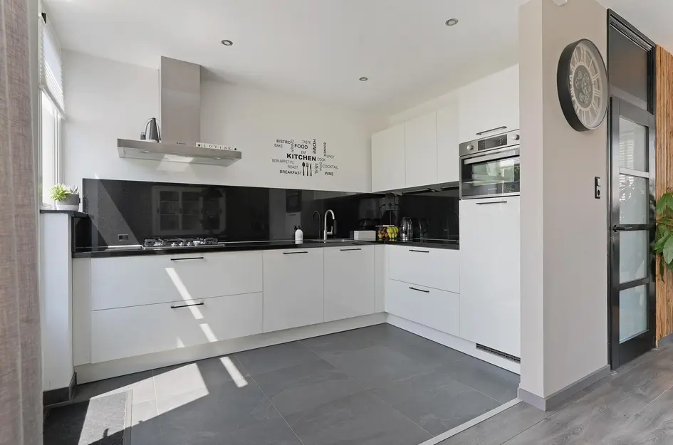 Stuart Makkersstraat 11