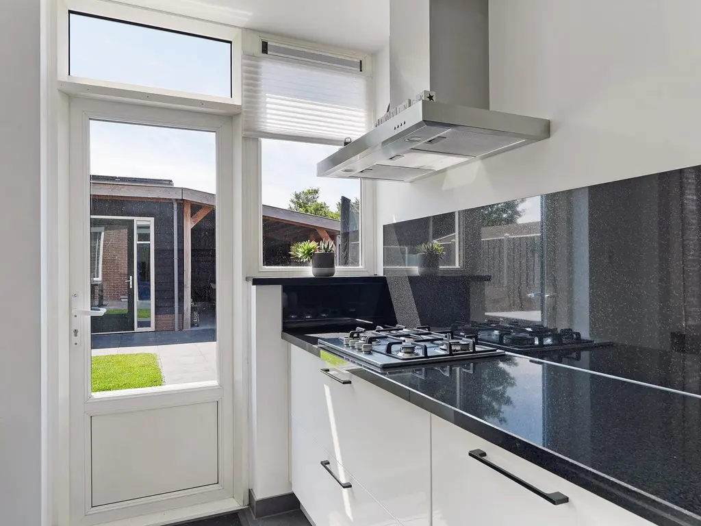 Stuart Makkersstraat 11, OOST-SOUBURG