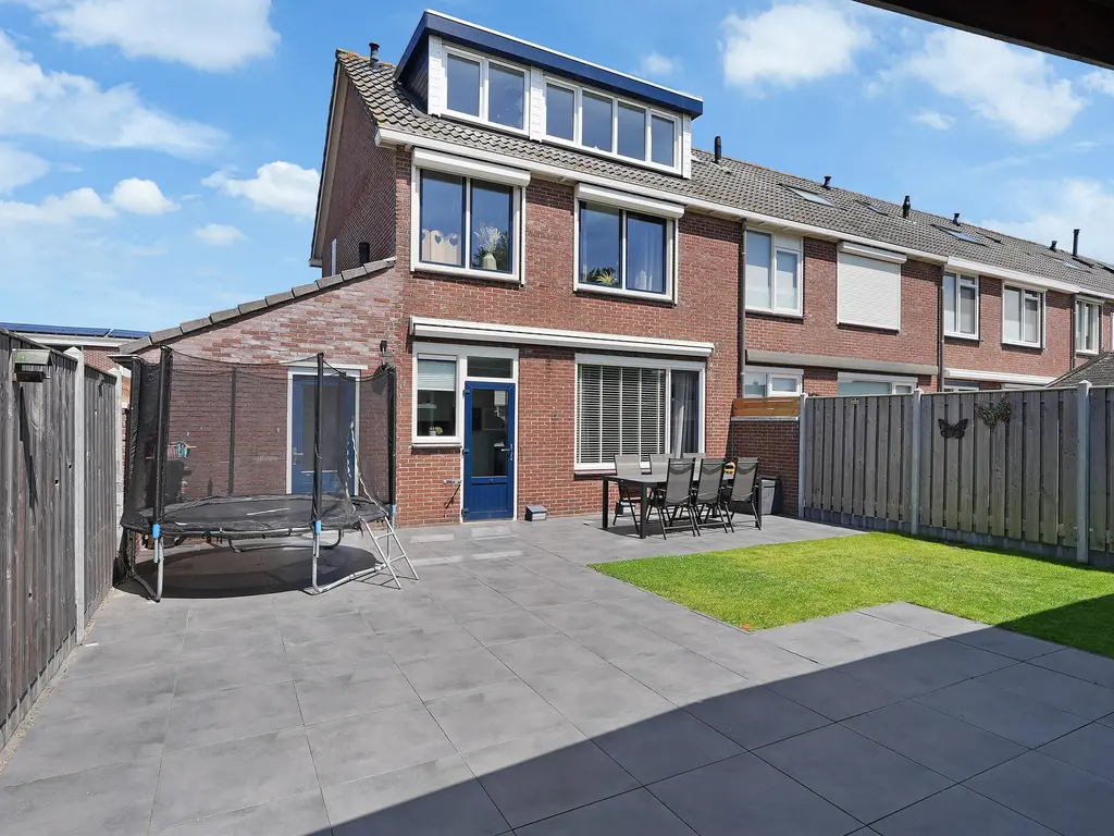 Stuart Makkersstraat 11, OOST-SOUBURG