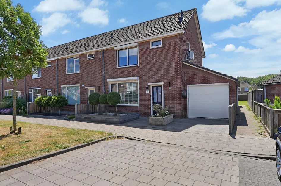 Stuart Makkersstraat 11