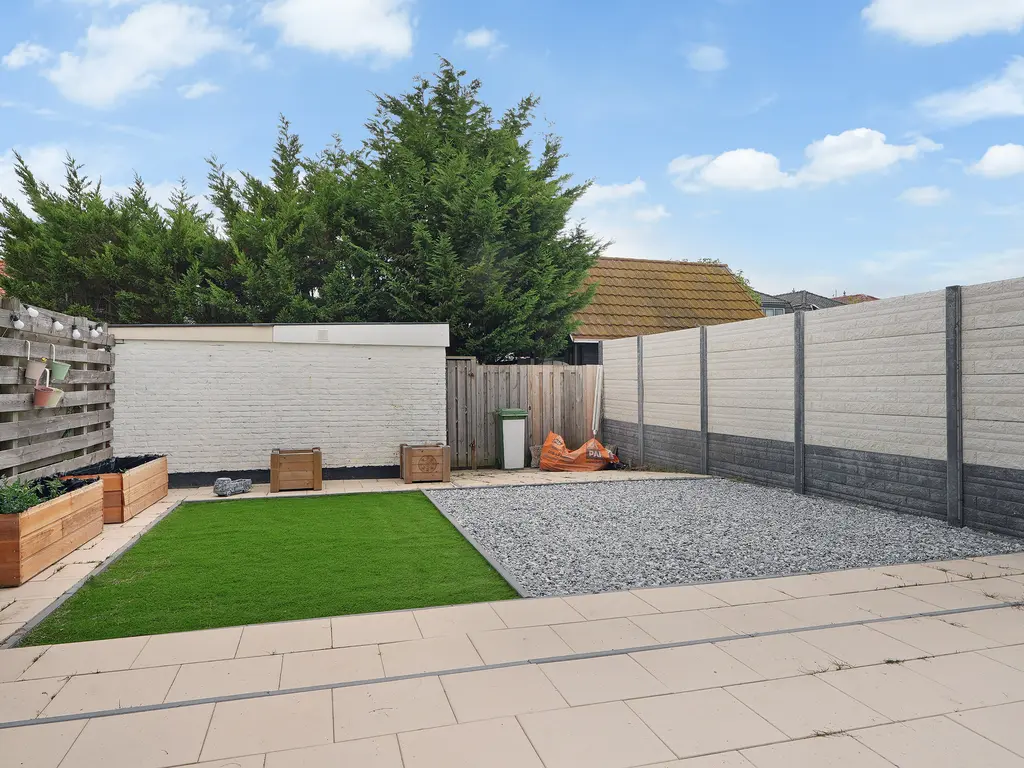 J.I. Sandersestraat 77, OOST-SOUBURG