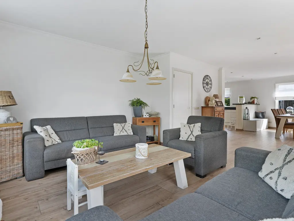 Ooststraat 2, AAGTEKERKE