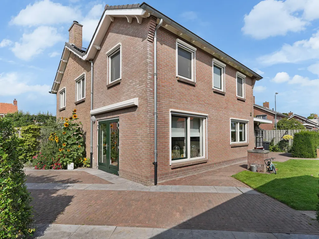 Ooststraat 2, AAGTEKERKE