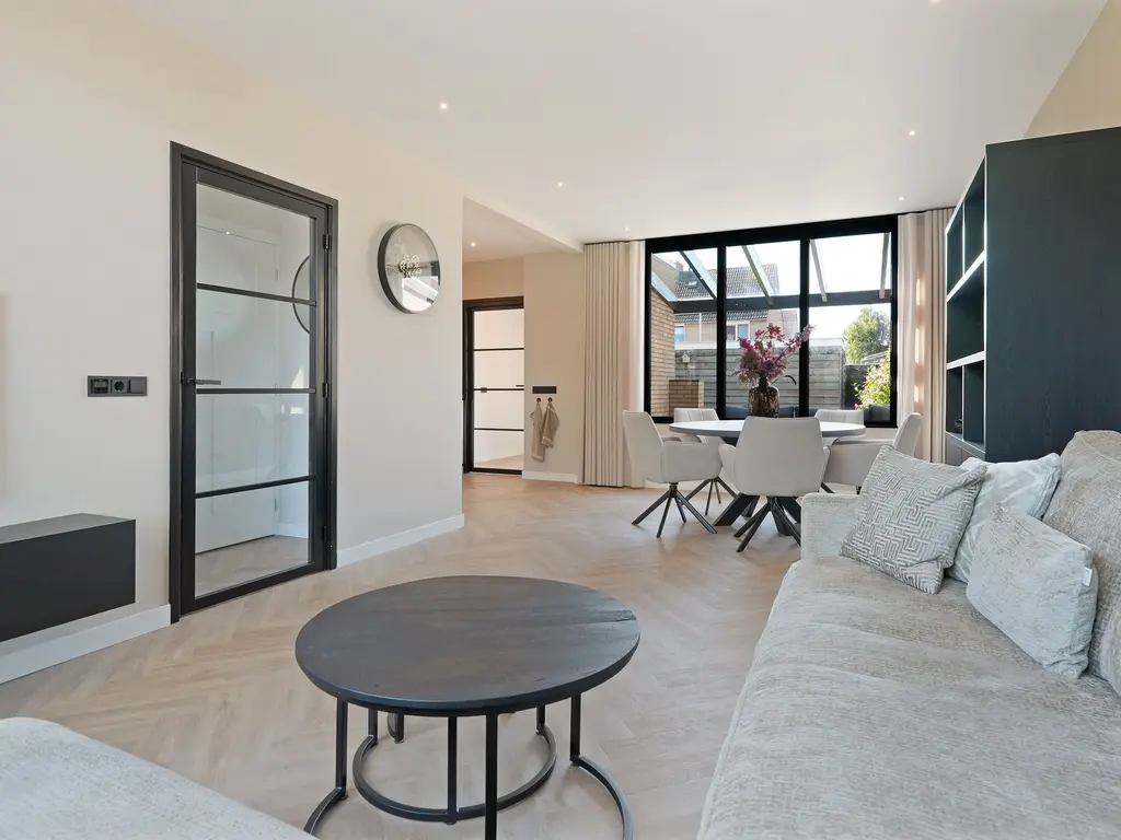 Zeeburgstraat 26, NIEUW- EN SINT JOOSLAND