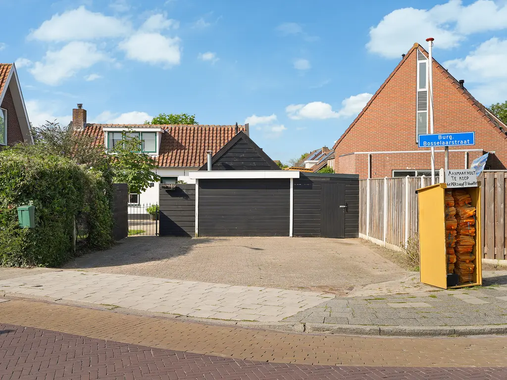 Burgemeester Bosselaarstraat 21, AAGTEKERKE