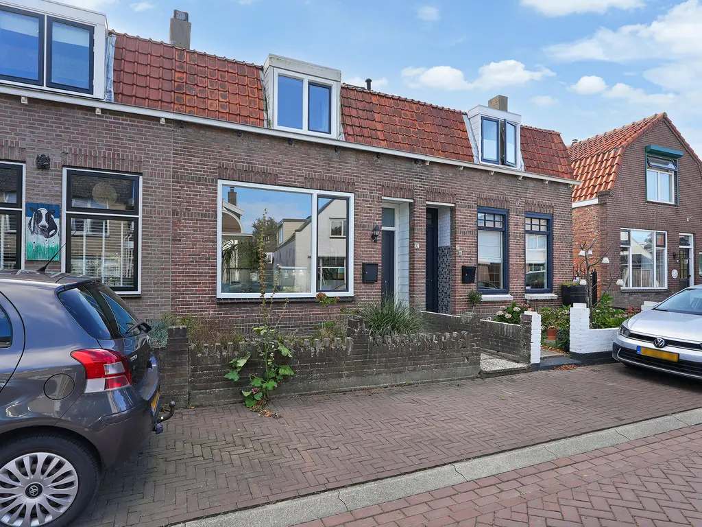 J.I. Sandersestraat 12, OOST-SOUBURG