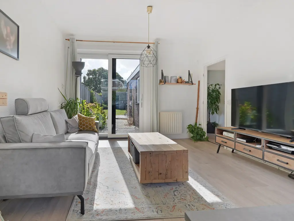 J.I. Sandersestraat 12, OOST-SOUBURG