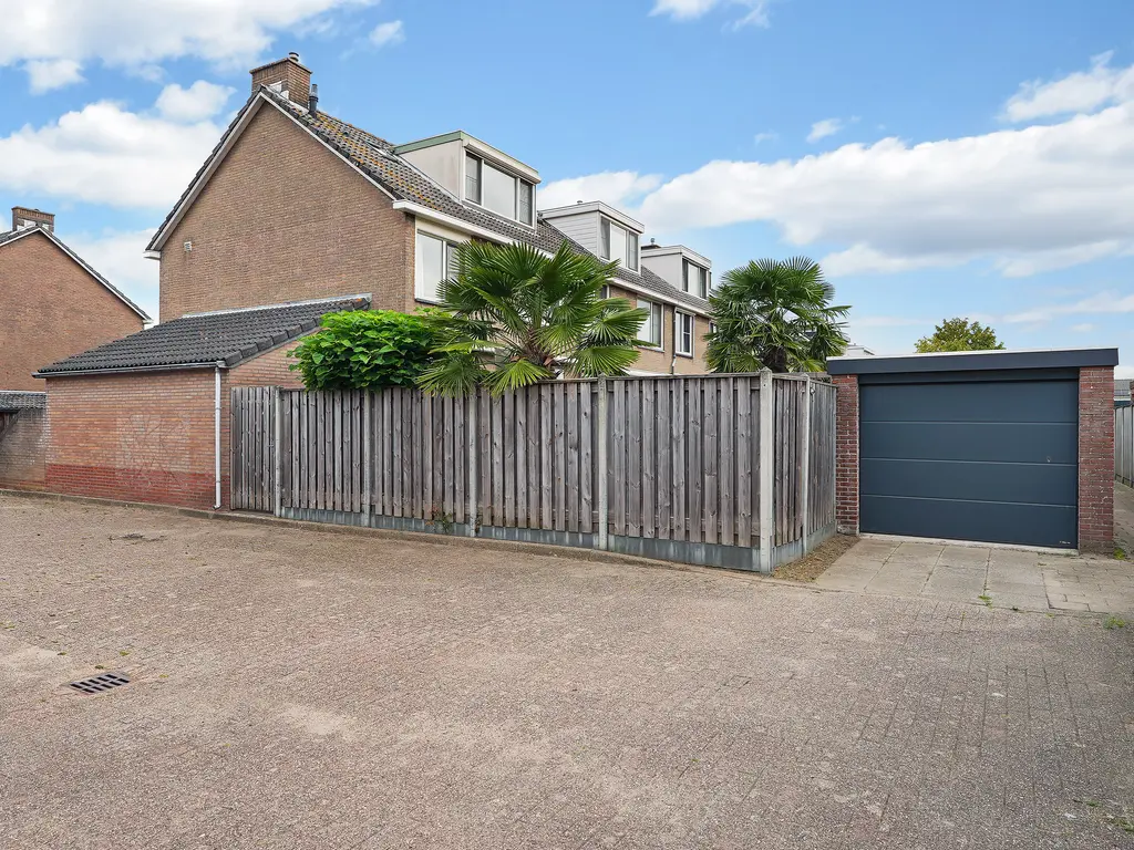 Adriatischezeestraat 18, OOST-SOUBURG