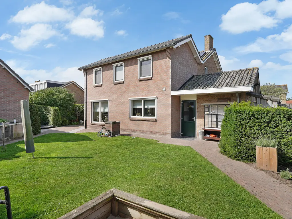 Ooststraat 2, AAGTEKERKE