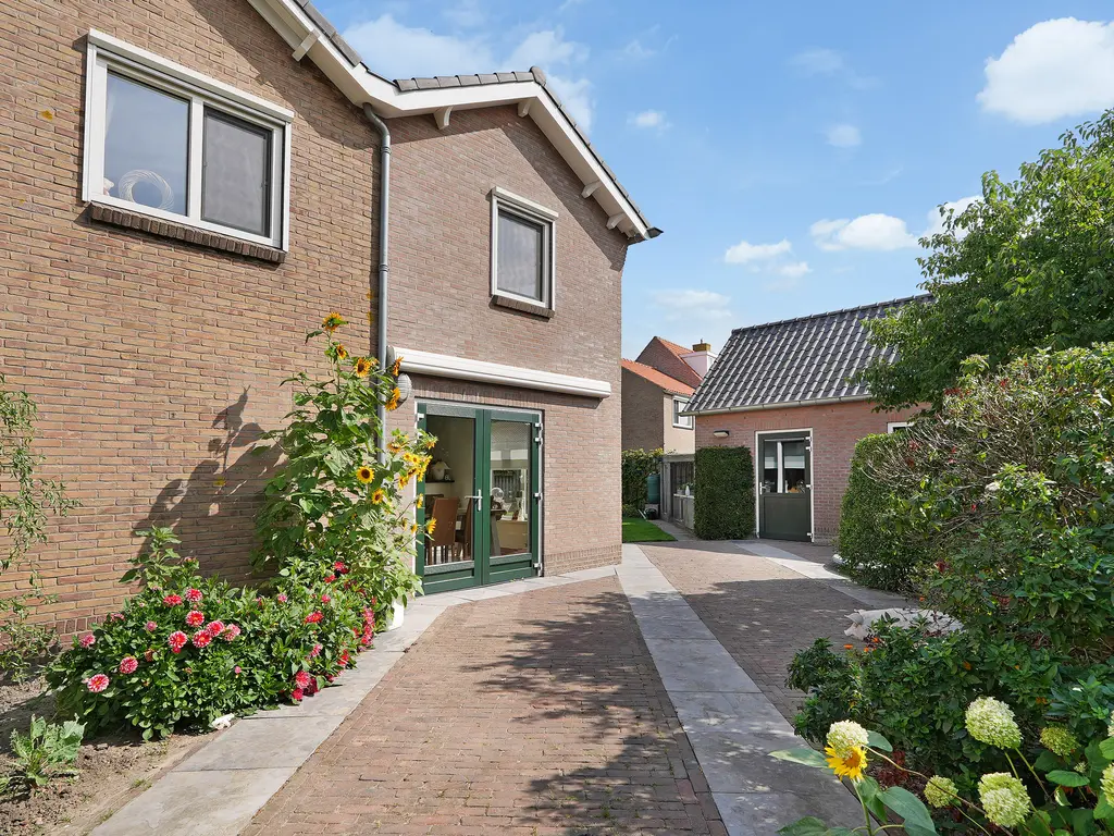 Ooststraat 2, AAGTEKERKE