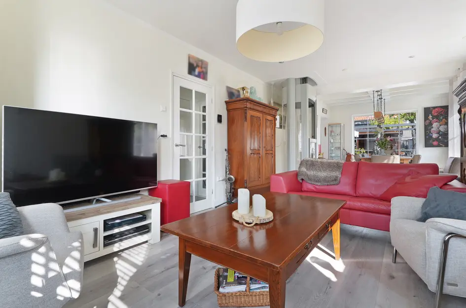 Prins Bernhardstraat 25