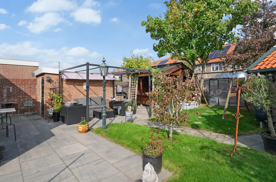 Prins Bernhardstraat 25