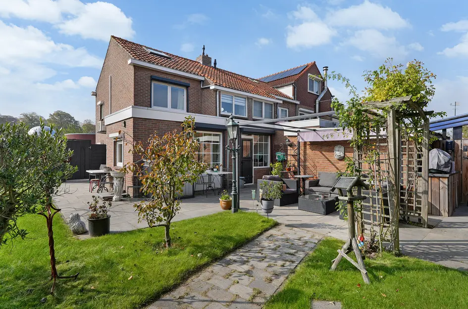 Prins Bernhardstraat 25