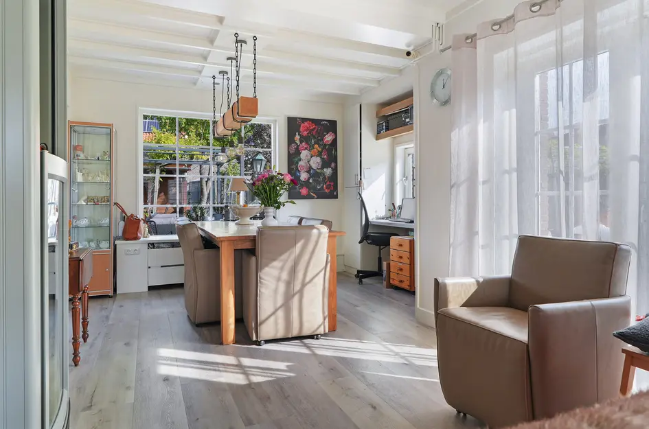 Prins Bernhardstraat 25