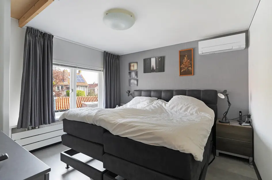 Prins Bernhardstraat 25